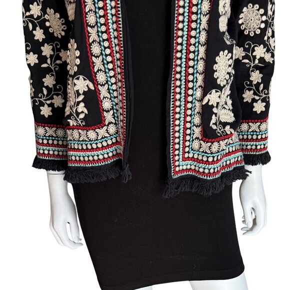 Vipul Shah Hand-Embroidered Black Open-Front Jacket With Floral Ivory Threadwork - Picture 5 of 8